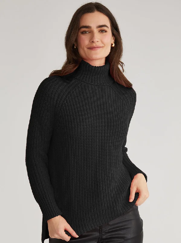 Stella Shaker Turtleneck in Black